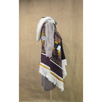 Poncho ekwadorskie - kamizelka ze 100% wełny owczej w odcieniu brązowym .